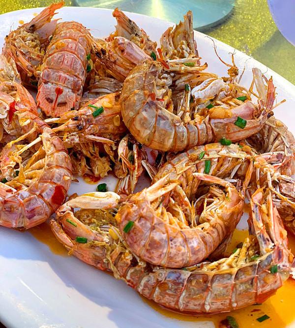 黃金週在海邊遊玩,五人點了6道菜,花了468元,你看值不值? 黃金週在海邊遊玩,五人點了6道菜,花了468元,你看值不值?