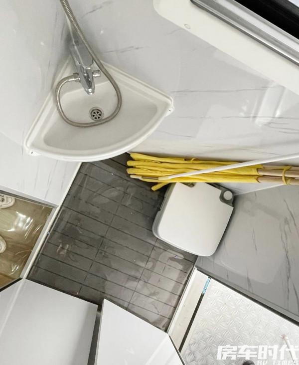 超萌精緻小拖掛！佳卓9020房車 後翻式露臺 盡享露營野趣