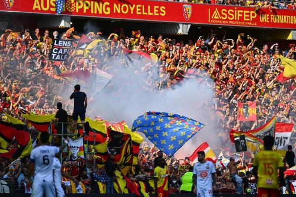 法國球迷“脾氣”趕上了英俄球迷了?球場騷亂快成了家常便飯 法國球迷“脾氣”趕上了英俄球迷了?球場騷亂快成了家常便飯