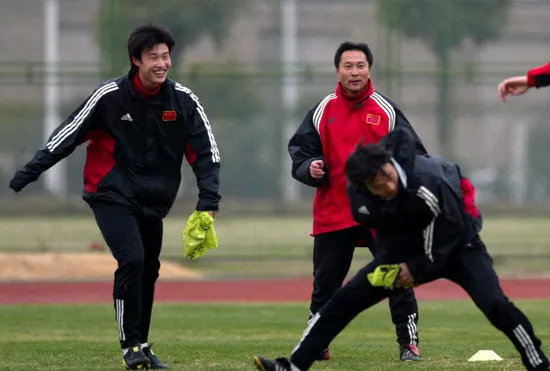 專訪|真實的中乙:最高月薪一萬五的遞補球隊,收到了120份簡歷 專訪|真實的中乙:最高月薪一萬五的遞補球隊,收到了120份簡歷