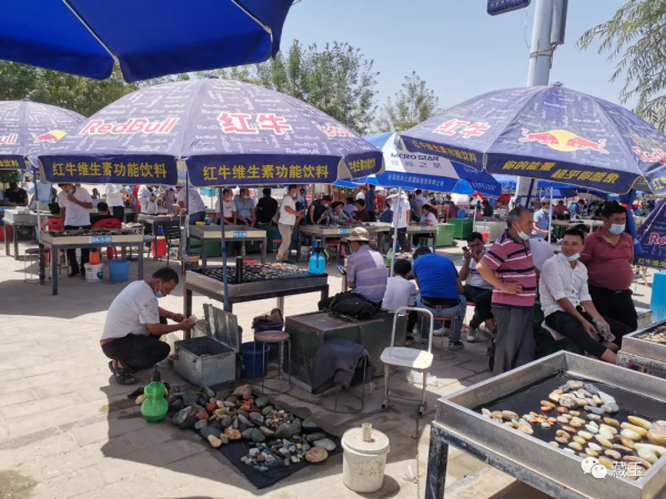 國慶假期去和田巴扎買玉,市場情況是這樣的…… 國慶假期去和田巴扎買玉,市場情況是這樣的……