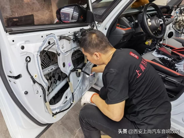 釋放年輕活力好聲音，本田飛度無損升級JBL套裝音響&amp;四門隔音