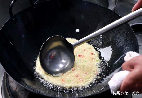 自從學會這個糯米雞蛋餅,早餐再也不吃豆漿油條了,營養又美味 自從學會這個糯米雞蛋餅,早餐再也不吃豆漿油條了,營養又美味