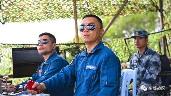 戰鬥機,開始攻擊 戰鬥機,開始攻擊