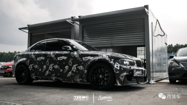 珍獸般的黑武士寶馬1M,開慣了500馬力本田S2000也不一定能駕馭 珍獸般的黑武士寶馬1M,開慣了500馬力本田S2000也不一定能駕馭