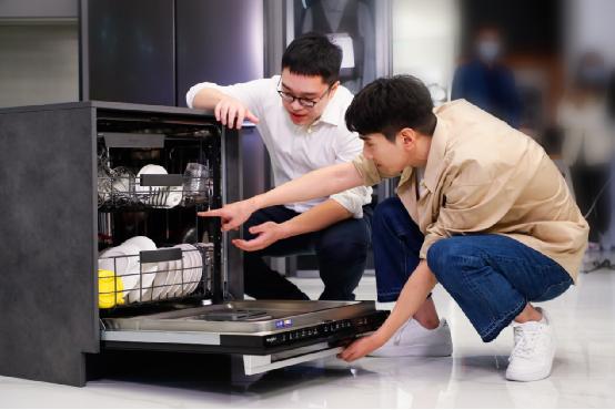 惠而浦總裁梁惠強攜手實力派演員趙又廷:解鎖粉絲的理想之家 惠而浦總裁梁惠強攜手實力派演員趙又廷:解鎖粉絲的理想之家