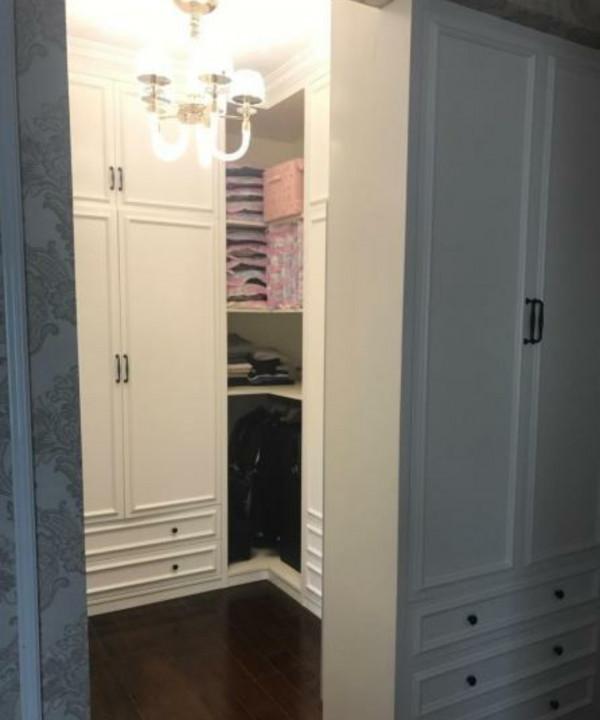 曬曬朋友的新家，說裝修花費60萬，光床都2萬多，不吹牛能死嗎？