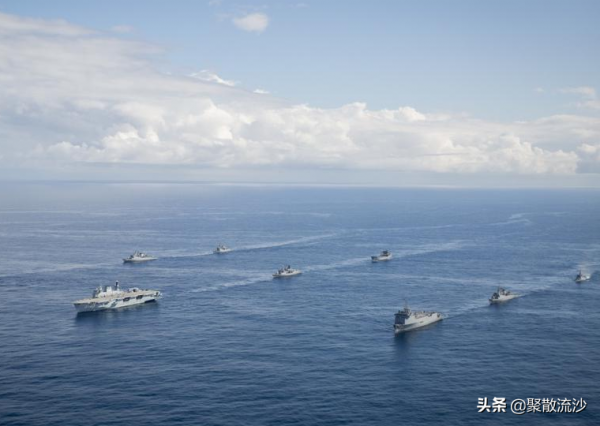 1200萬買艘32800噸航母,8700萬拿下攻擊艦,123億建造5艘潛艇 1200萬買艘32800噸航母,8700萬拿下攻擊艦,123億建造5艘潛艇