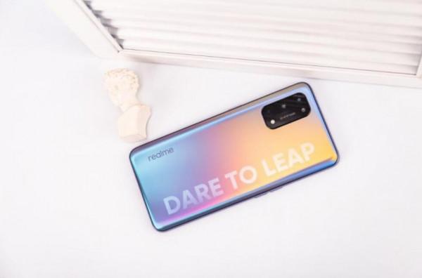 雙十一送女朋友？最適合女生用的3000元檔手機推薦