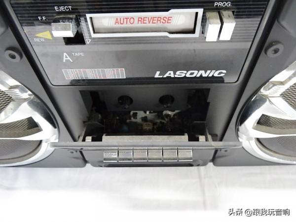 美國 Lasonic 80年代推出的復古行動式雙盒式錄音機、收音機TRC-931 美國 Lasonic 80年代推出的復古行動式雙盒式錄音機、收音機TRC-931