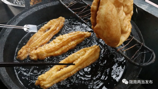 請接收兩當冬日裡熱騰騰的早餐