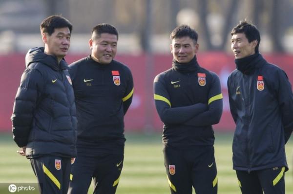 李霄鵬動員會講三個“對得起”僅兩歸化戰日本 足協暴露不職業一面