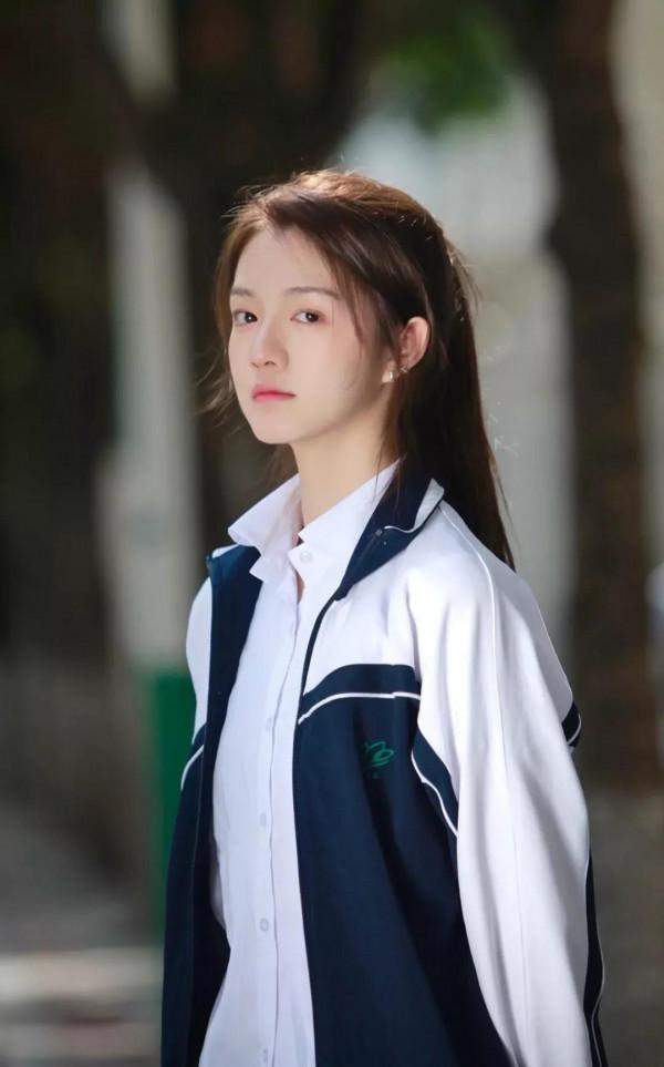 乾淨校園風穿搭,放學一起回家嘛,讓氣質成為你的標籤 乾淨校園風穿搭,放學一起回家嘛,讓氣質成為你的標籤