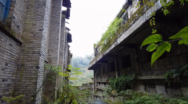 四川廢棄的軍工廠，曾是深山裡的繁華小城，如今卻十分冷清