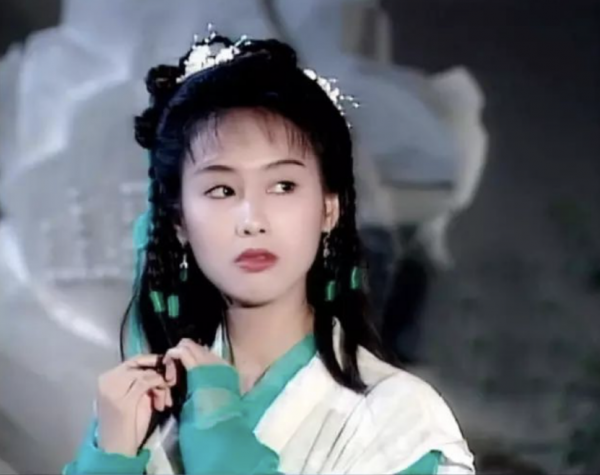 瓊瑤劇裡的她們,並不算顏值巔峰,《紐約風暴》裡的陳紅才叫驚豔 瓊瑤劇裡的她們,並不算顏值巔峰,《紐約風暴》裡的陳紅才叫驚豔