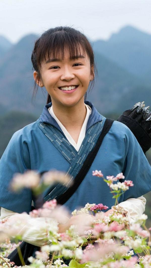 “清純校花”宋伊人：出道多年不溫不火，如今被傳背後有人撐腰