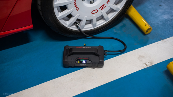 「測評」開車的你，真的需要一臺便攜氣泵麼？