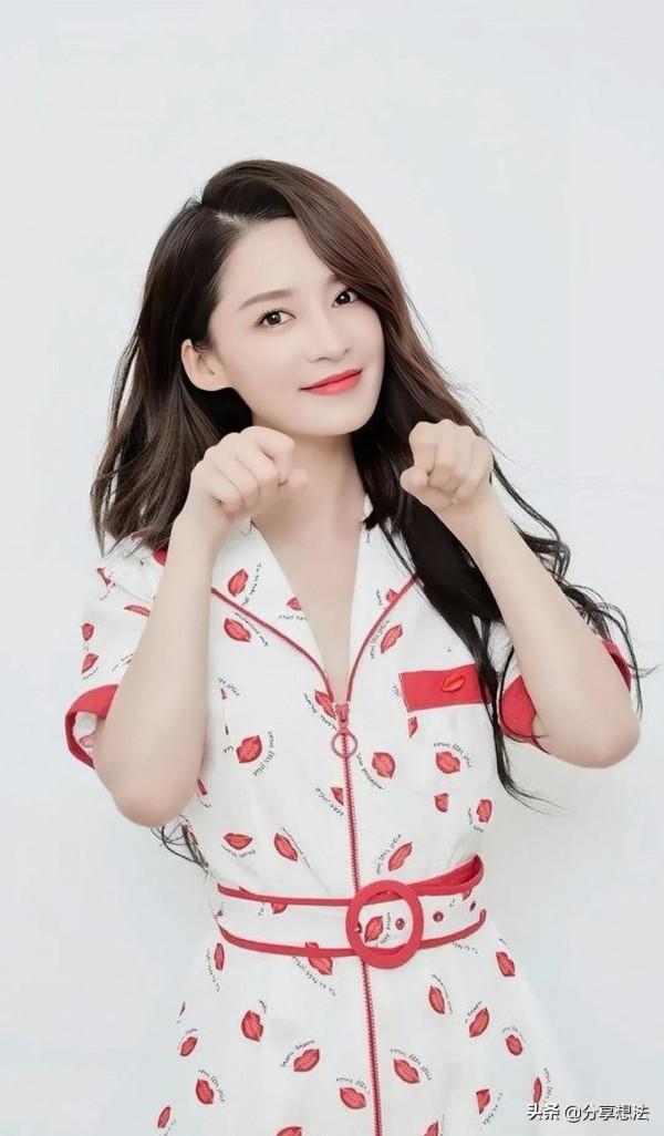 李沁現代裝美圖桌布