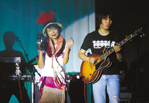 患抑鬱症的明星們，一位抗抑成功，八位魂歸天國，龐麥郎怎樣了？