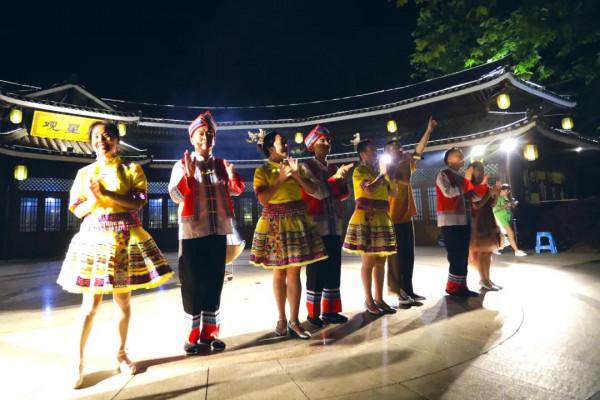 離重慶100公里發現一個避暑佳地！溫泉、漂流、星空、美食都有