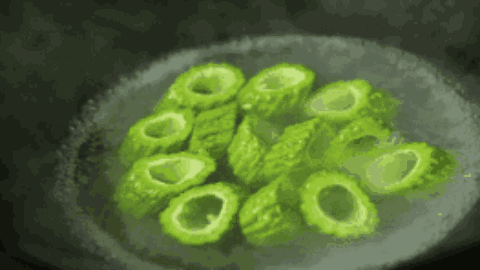 原來苦瓜熟了是甜的！吃苦瓜真的能降血糖了？別再被騙了