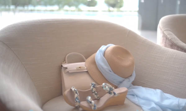 見過64歲的“少女”嗎？這位奶奶做到了極致，時髦優雅一眼驚豔