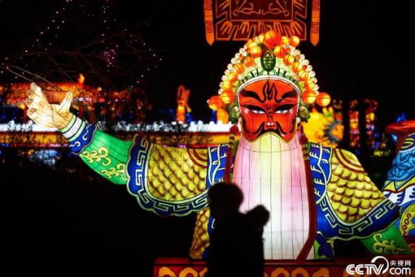 中國花燈點亮法國圖盧茲 中國花燈點亮法國圖盧茲