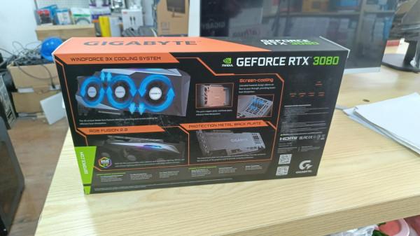 次高階顯示卡開箱