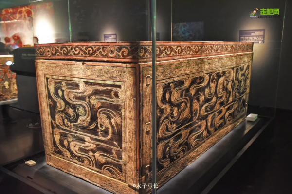 25歲小夥痴迷古代墓葬，1年探訪80多座，立志走遍中國古墓