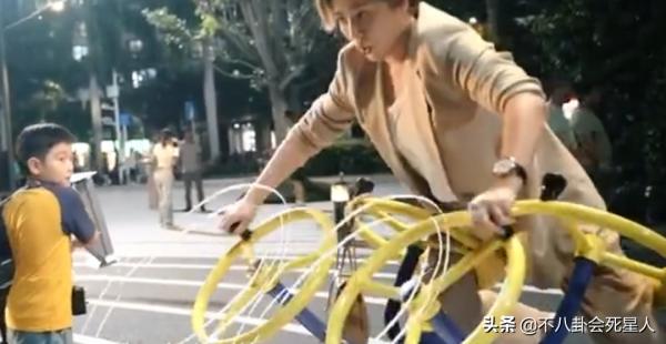 經常演夫妻的明星:長津湖雙親二搭感人至深,張嘉益閆妮國民夫妻 經常演夫妻的明星:長津湖雙親二搭感人至深,張嘉益閆妮國民夫妻