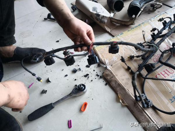 上海大眾途觀燒機油的無奈，換過五個廢氣閥三個透氣壺，今朝解決