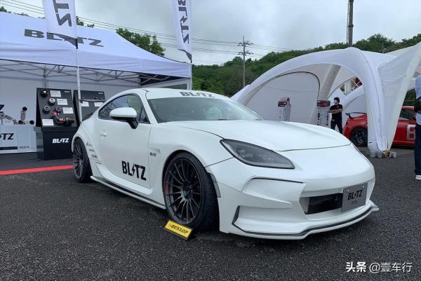 90年代JDM​的既視感,素雅外表下的GR86居然隱藏著強悍的戰鬥屬性 90年代JDM​的既視感,素雅外表下的GR86居然隱藏著強悍的戰鬥屬性