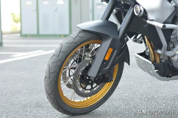 國產ADV天花板 春風800MT試駕 兼顧運動的硬派拉力