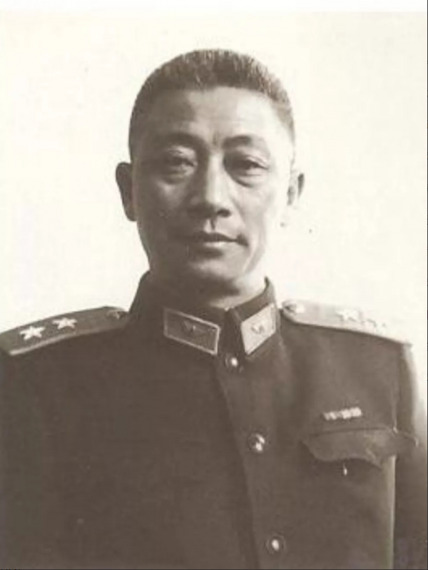 兒子參軍後&quot;犧牲&quot;母親傷心欲絕，17年後警衛員上門：司令接您入京