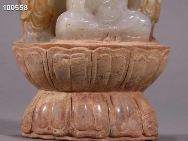 舊藏 高古玉如來佛坐像。規格：高14cm 寬8.3cm 重731g