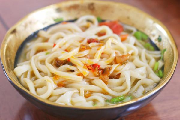 秋天的第一頓火鍋,是九歲的女兒給準備的,朋友:小棉襖就是貼心 秋天的第一頓火鍋,是九歲的女兒給準備的,朋友:小棉襖就是貼心