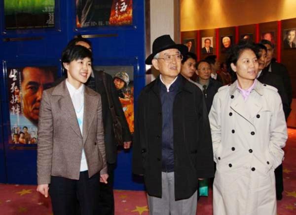 一通訊員16歲參軍，歷經38年曆練，從上尉晉升為上將，他是誰