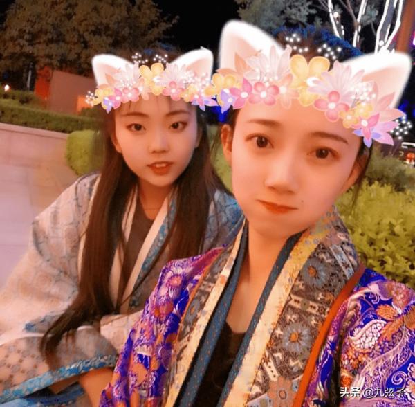 從不倒翁表演到火遍全網，憑一人之力帶火一座城，馮佳晨經歷了啥