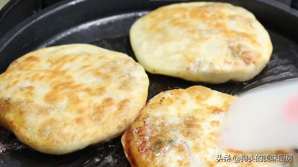 麵食像我這樣做，不揉麵不擀麵，省時省力，皮薄大餡，一口滿嘴香