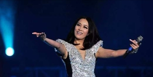 頒獎摔話筒、隔空放黑料，這6對“冤家”明星，很難再和好