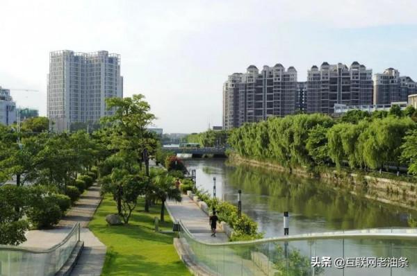 厲害了！42萬人口的小鎮，坐擁14家上市公司，還有2家是世界500強