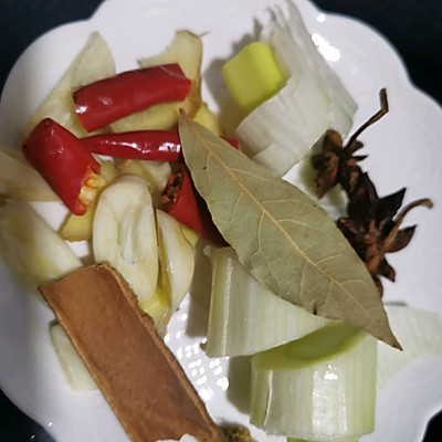 燉魚最經典的做法,簡單易學好上手 燉魚最經典的做法,簡單易學好上手