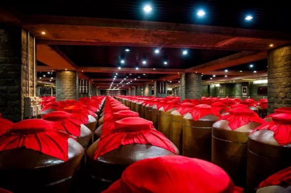 人們常說的土埋、酒糟和洞藏真的能存出好酒嗎? 人們常說的土埋、酒糟和洞藏真的能存出好酒嗎?