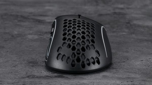 Glorious Model D無線輕量化遊戲滑鼠評測：模範手感