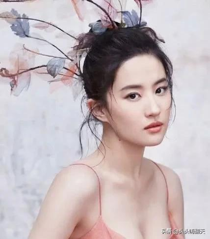 都說劉亦菲美，她到底美在哪裡我來告訴你