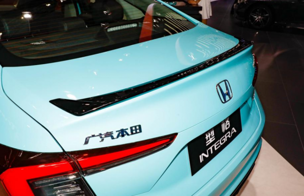 思域的姊妹車型，提供MT手動擋可選，廣本型格選哪款合適？