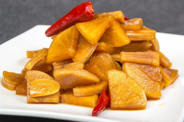 醃蘿蔔，別再用鹽殺水，用1味料來替換，味道更柔和，爽脆又入味