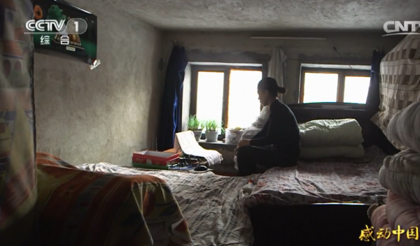 朱曉暉：以車庫為家侍奉癱瘓父親十餘載，所有的詩都是為父親譜寫