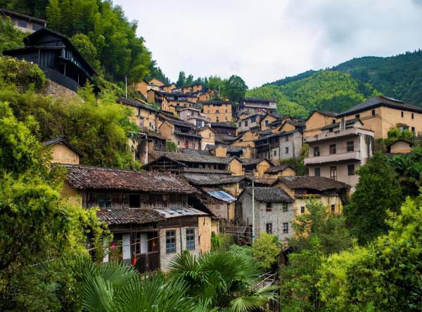 浙江“與世隔絕”的村子,坐落懸崖邊600多年,景色讓人大飽眼福 浙江“與世隔絕”的村子,坐落懸崖邊600多年,景色讓人大飽眼福