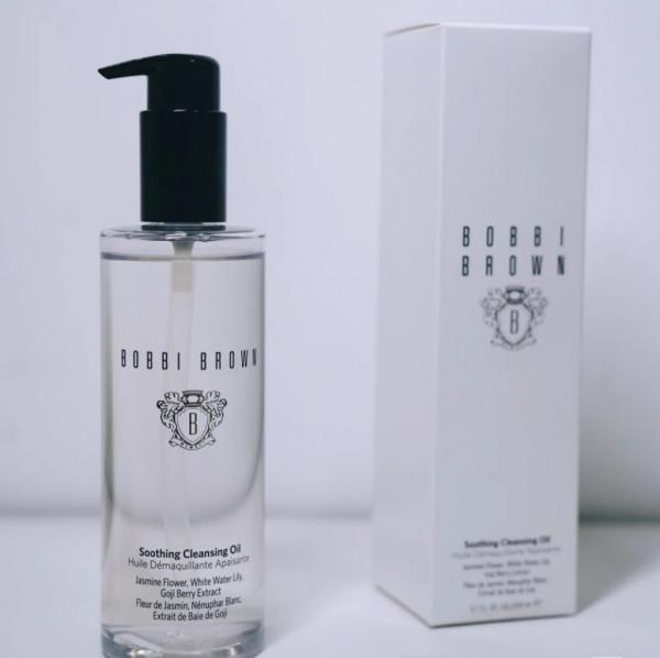 卸妝真的很重要!分享4款熱門好用的卸妝油,溫和高效膚感好 卸妝真的很重要!分享4款熱門好用的卸妝油,溫和高效膚感好